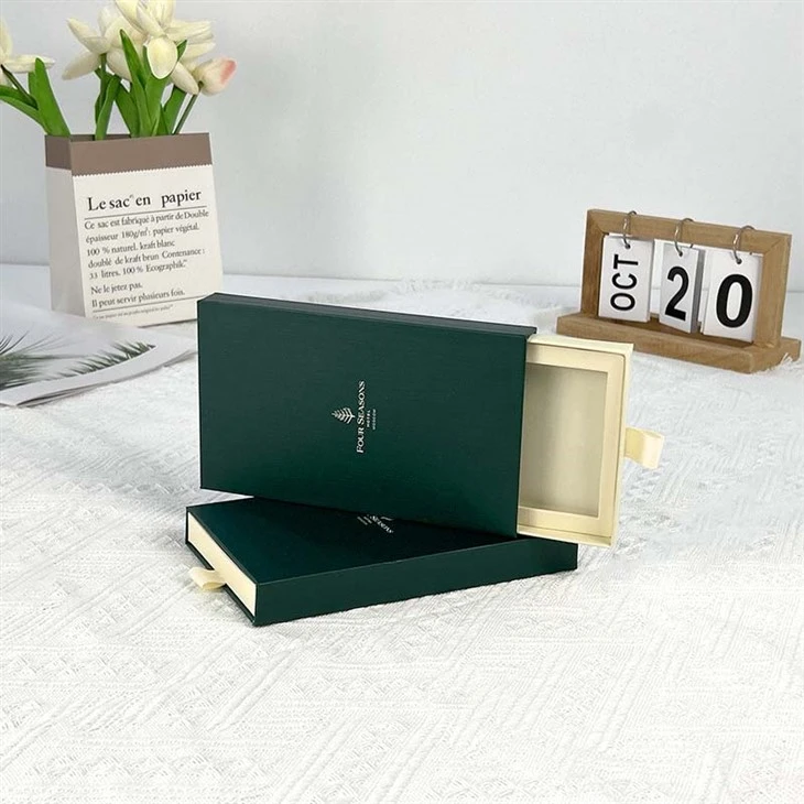 Caixa de diapositives de paper kraft